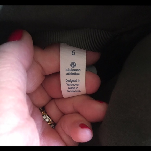 🍒LULULEMON sz 6 FLUFFIN AWESOME GOOSE DOWN VEST 800-Fill Power GATOR GREEN - Picture 6 of 6